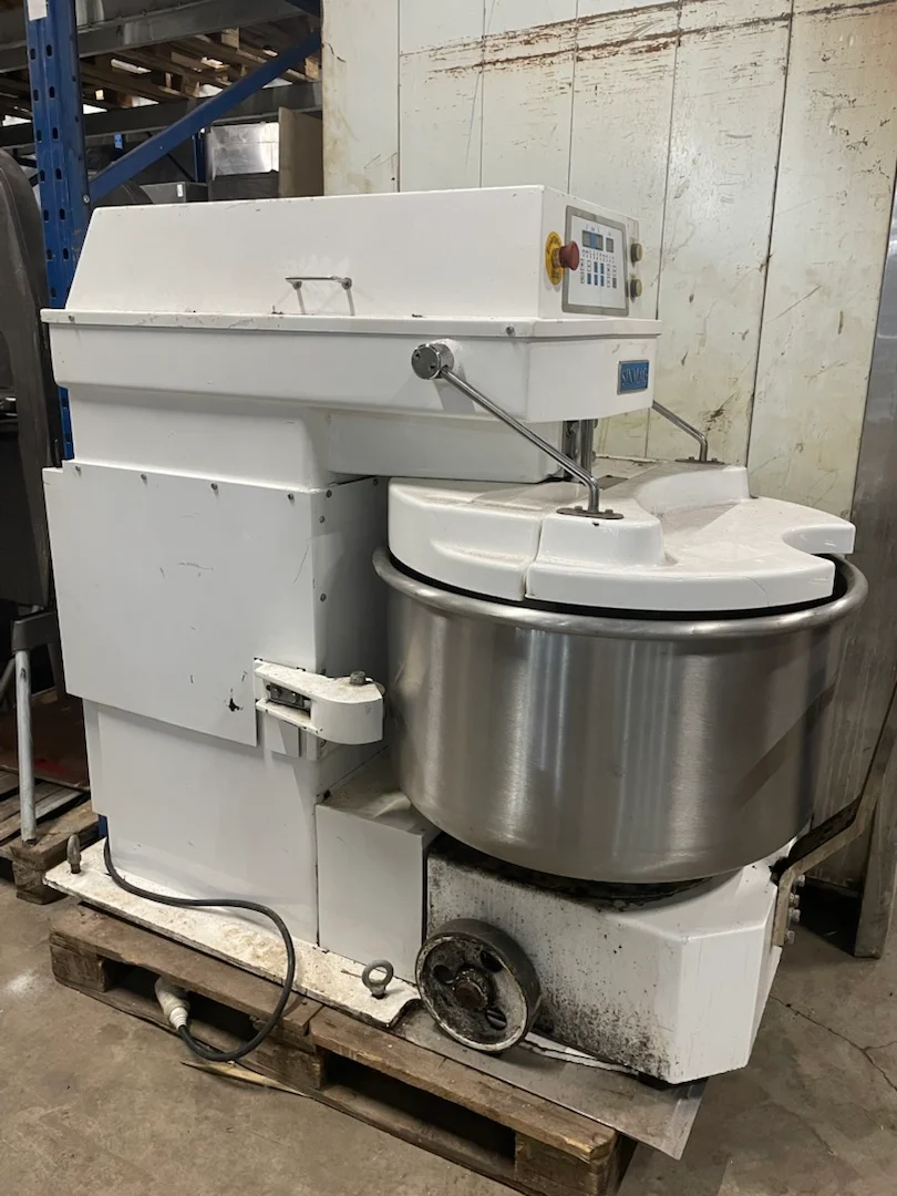 Тестомес Sinmag SM-120A, 2 скорости, подкатная дежа на 190 л. 2