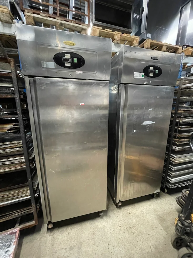 Шкаф холодильный Tefcold RK710.