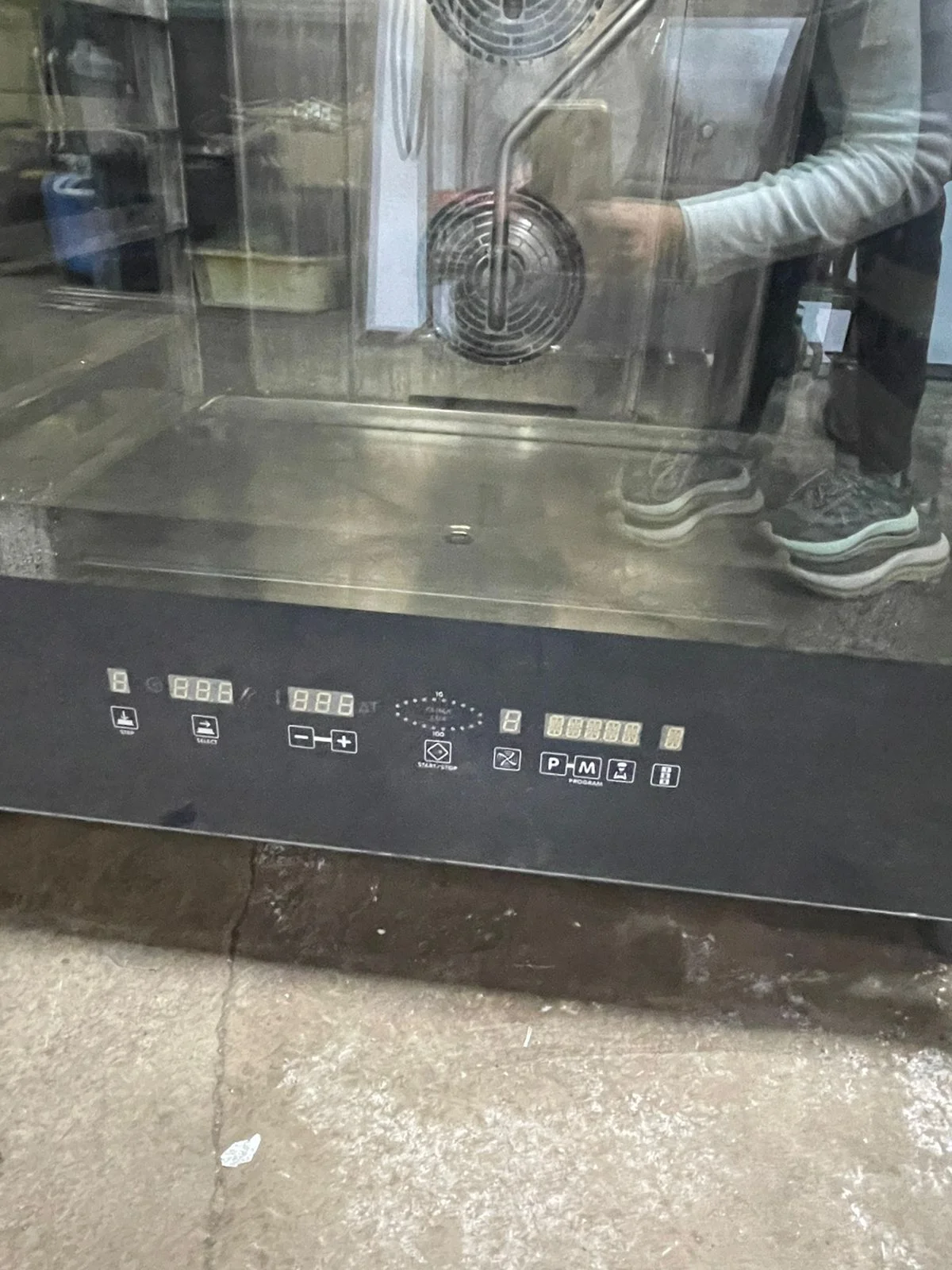 Печь конвекционная Unox XBC   805E, 10 уровней. 2